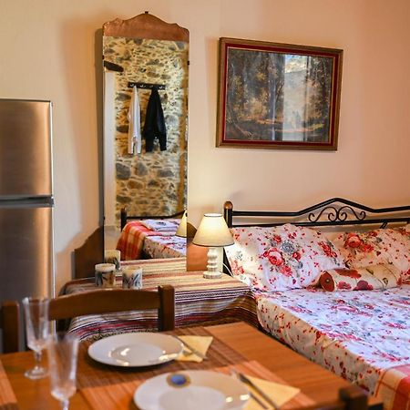 Stone House For Relaxation In Elos 키사모스 외부 사진