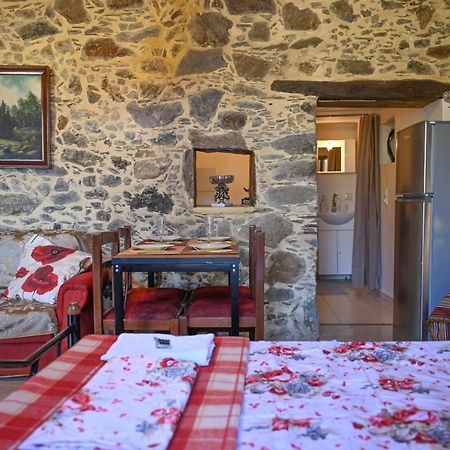 Stone House For Relaxation In Elos 키사모스 외부 사진